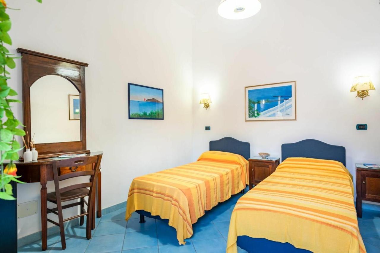 Casa Vacanza Artemis Đảo Lipari Ngoại thất bức ảnh