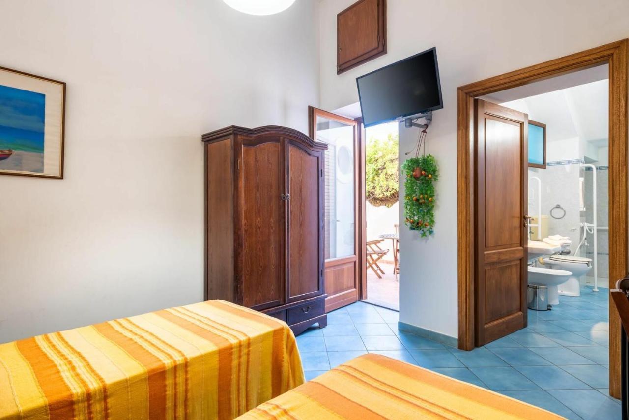 Casa Vacanza Artemis Đảo Lipari Ngoại thất bức ảnh